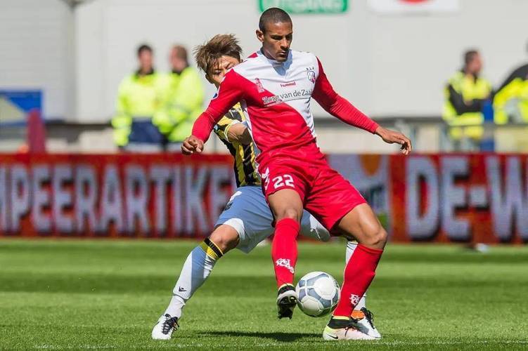 系牢牢掌控 系牢牢掌控