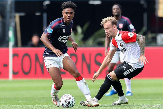 产生了深远 产生了深远